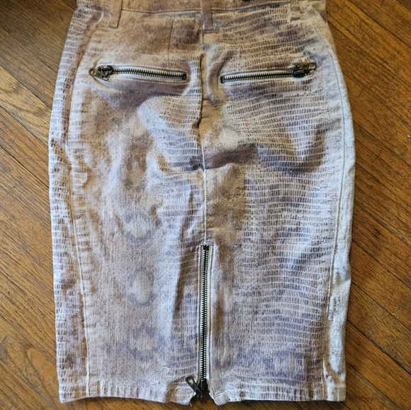 Textured Zip-Up Jacket - Picture 2 of 4